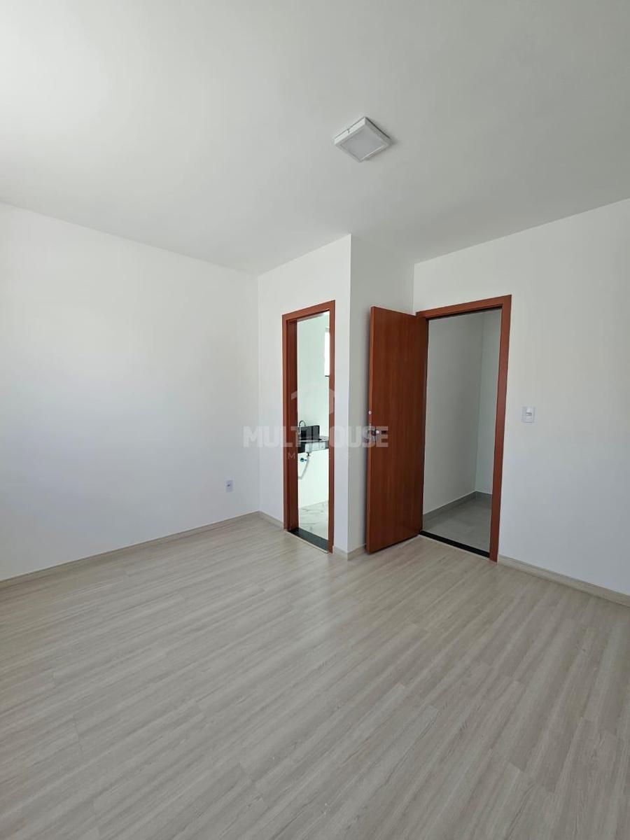 Casa, Jardim Leblon, 2 Quartos, 2 Vagas, 1 Suíte