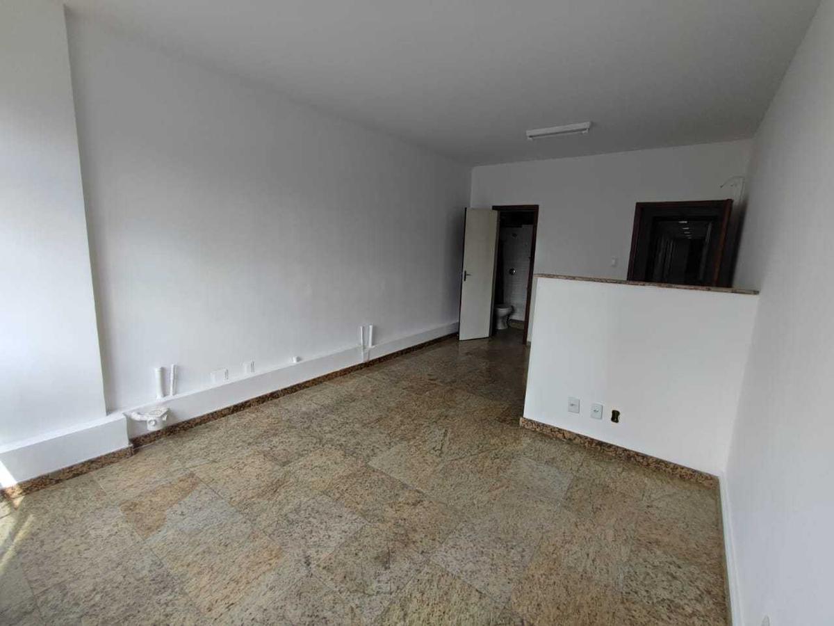 Sala, Centro, 1 Quarto, 0 Vaga