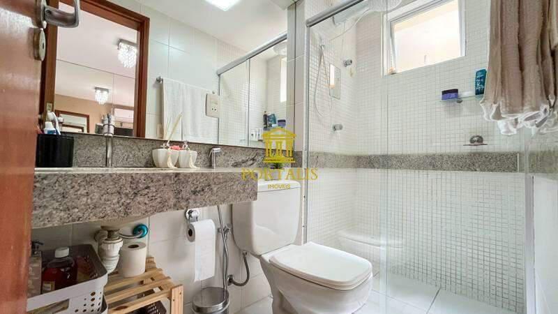 Apartamento, Sagrada Família, 3 Quartos, 2 Vagas, 1 Suíte