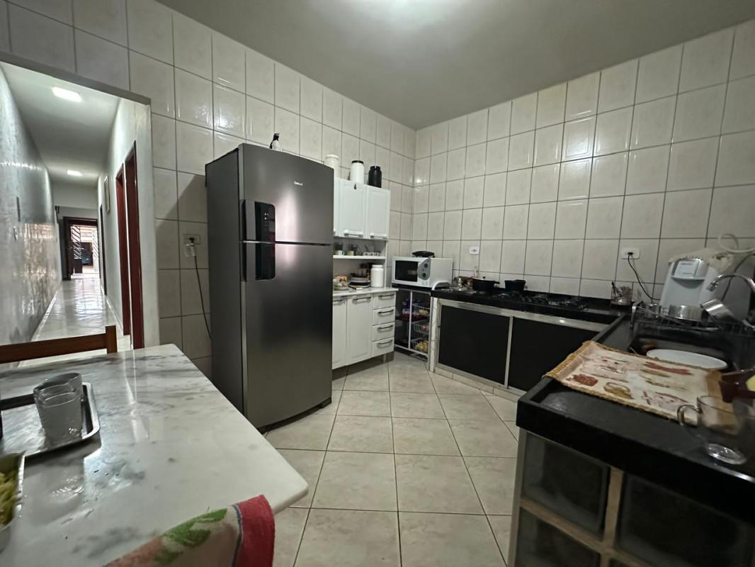 Casa, Centro, 2 Quartos, 2 Vagas