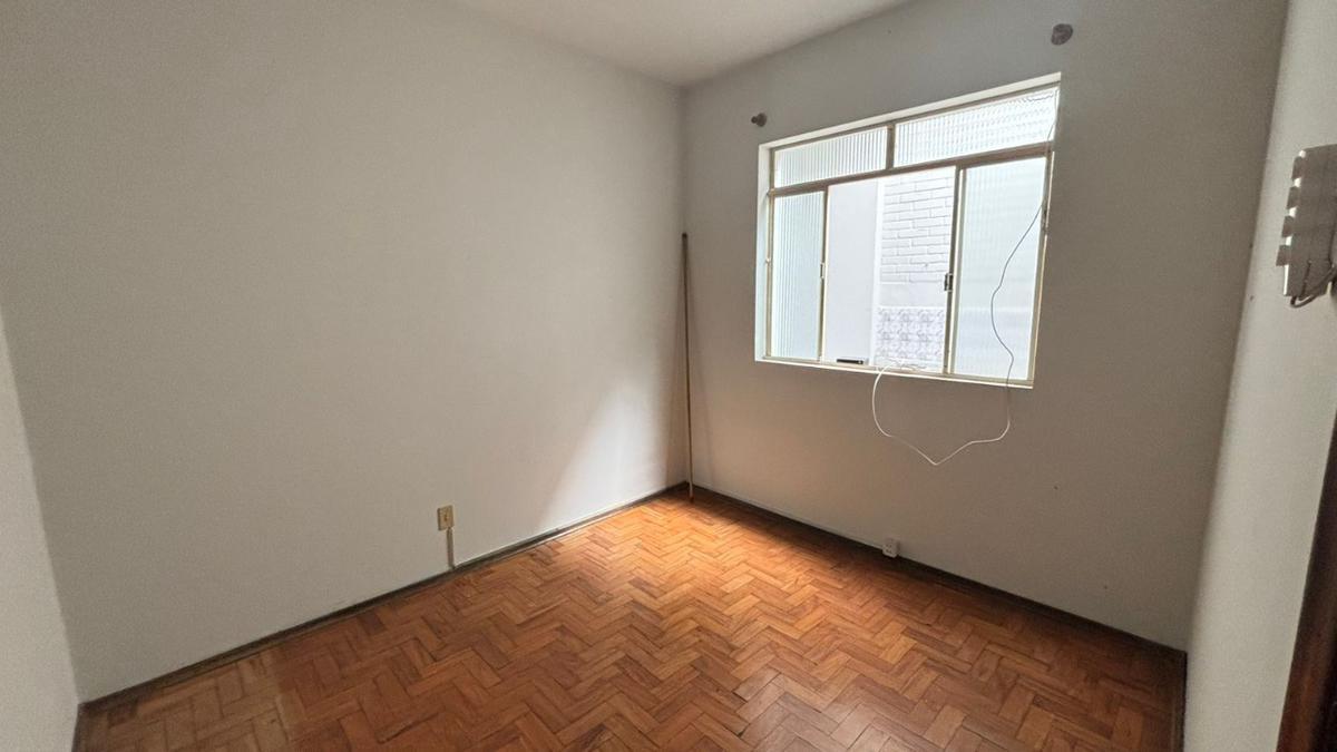 Apartamento, Centro, 4 Quartos, 0 Vaga, 1 Suíte