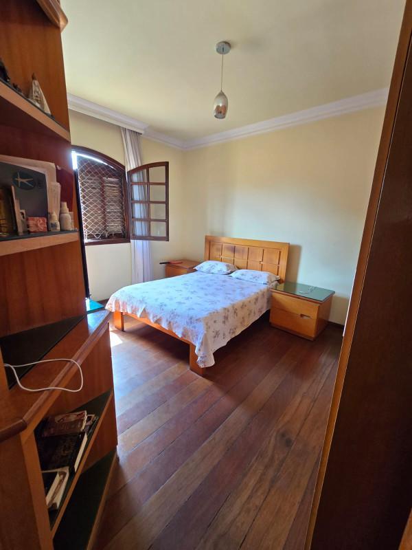 Casa, Alípio de Melo, 8 Quartos, 6 Vagas, 3 Suítes
