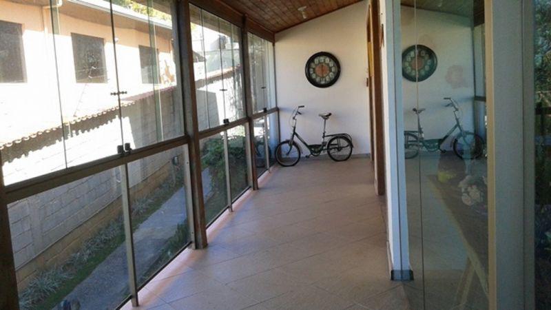 Casa, Braúnas, 4 Quartos, 6 Vagas, 1 Suíte