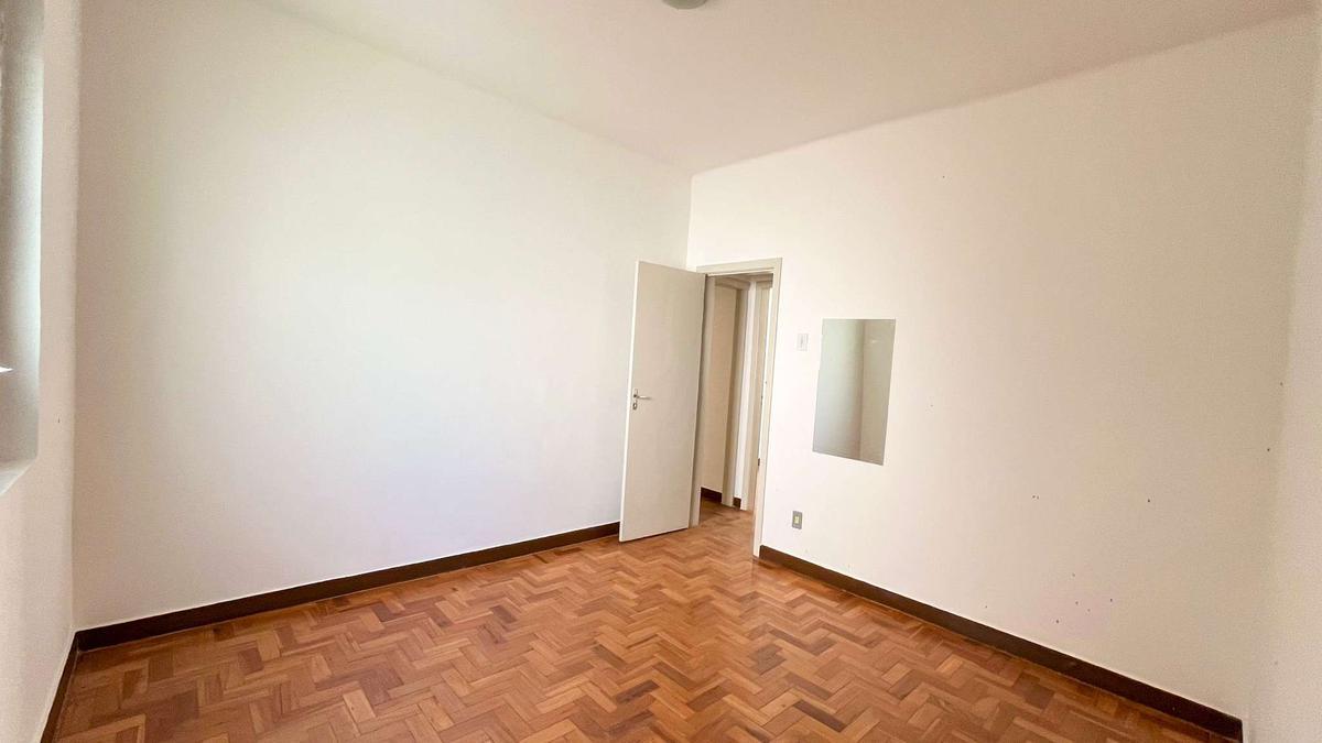 Apartamento, Floresta, 3 Quartos, 0 Vaga, 1 Suíte