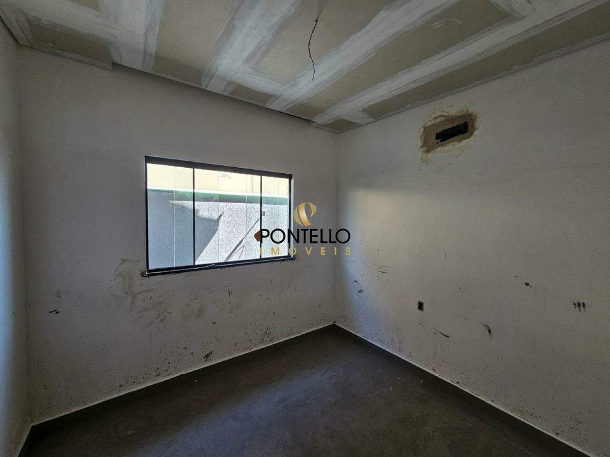 Casa, Jardim Europa, 4 Quartos, 3 Vagas, 1 Suíte