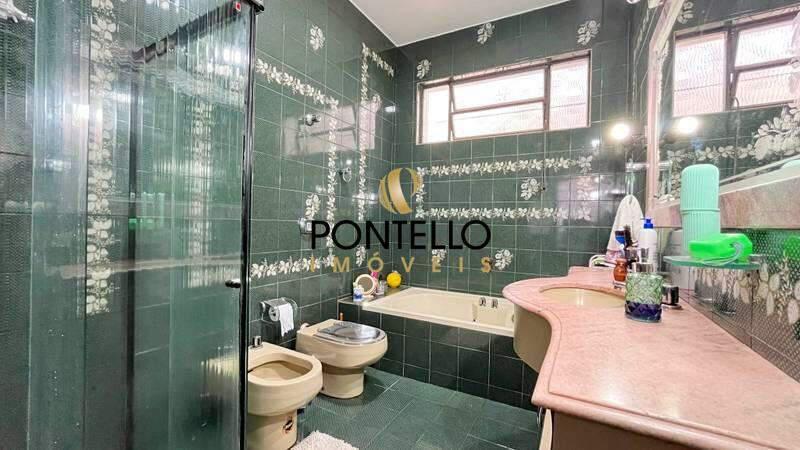 Casa, Luxemburgo, 5 Quartos, 4 Vagas, 2 Suítes