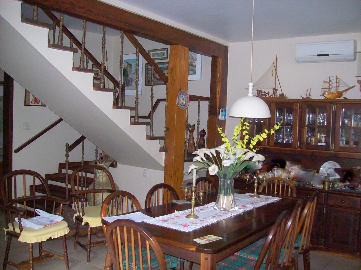 Casa, Planalto, 4 Quartos, 4 Vagas, 1 Suíte