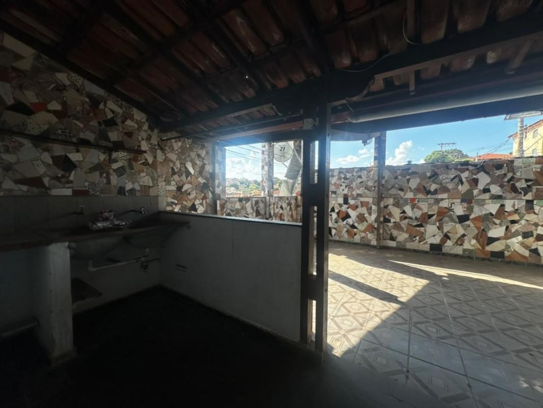 Casa, São Geraldo, 2 Quartos, 0 Vaga