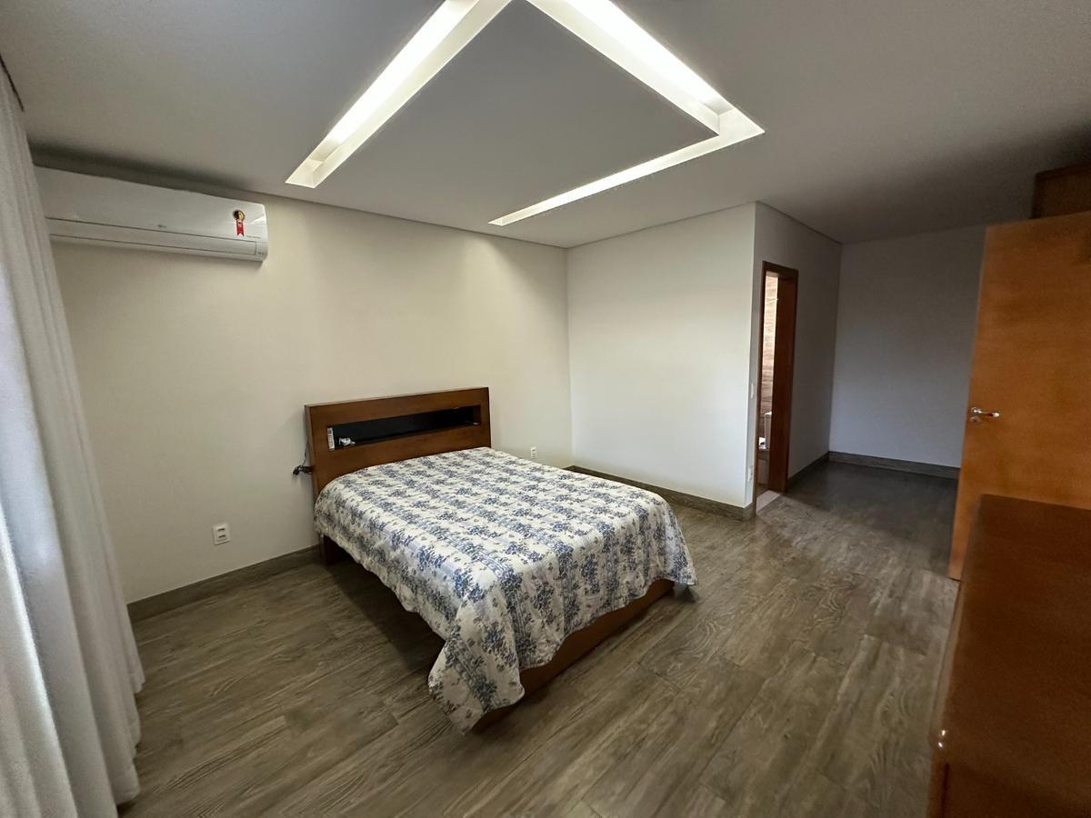 Casa, Céu Azul, 3 Quartos, 5 Vagas, 1 Suíte