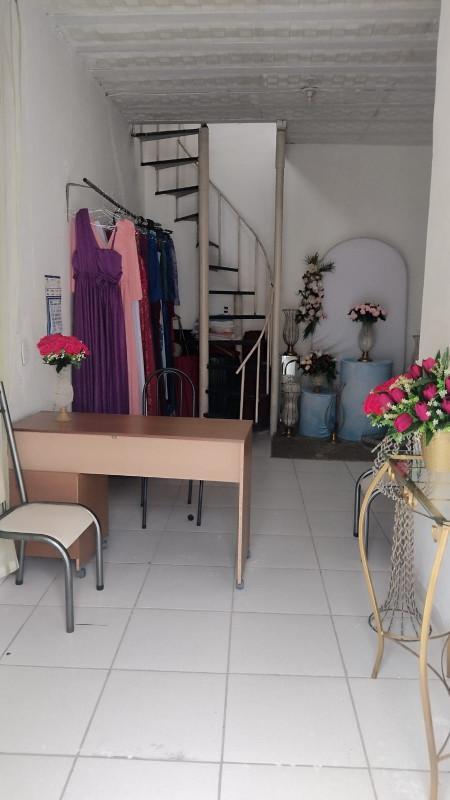 Casa, Industrial, 4 Quartos, 1 Vaga, 1 Suíte
