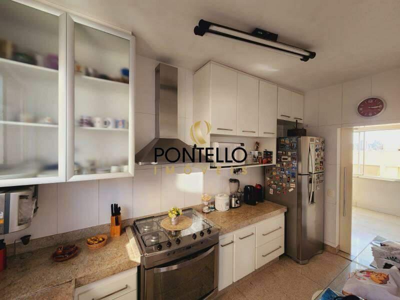 Apartamento, Funcionários, 4 Quartos, 2 Vagas, 1 Suíte