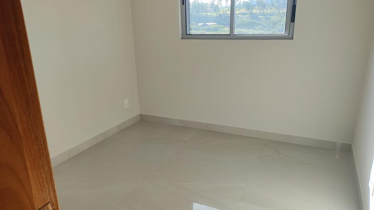 Apartamento, Barreiro, 3 Quartos, 2 Vagas, 1 Suíte