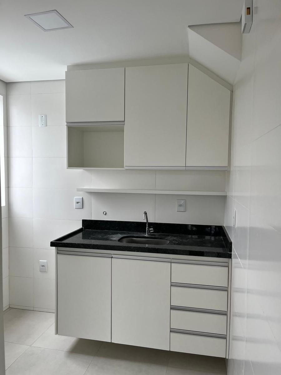 Cobertura, Palmeiras, 2 Quartos, 2 Vagas, 1 Suíte