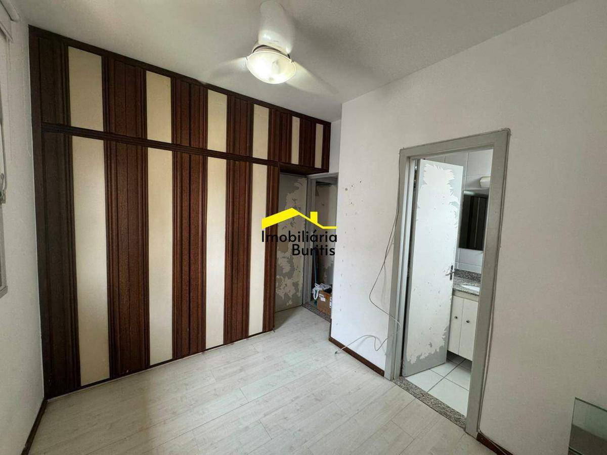 Apartamento, Estoril, 4 Quartos, 2 Vagas, 1 Suíte