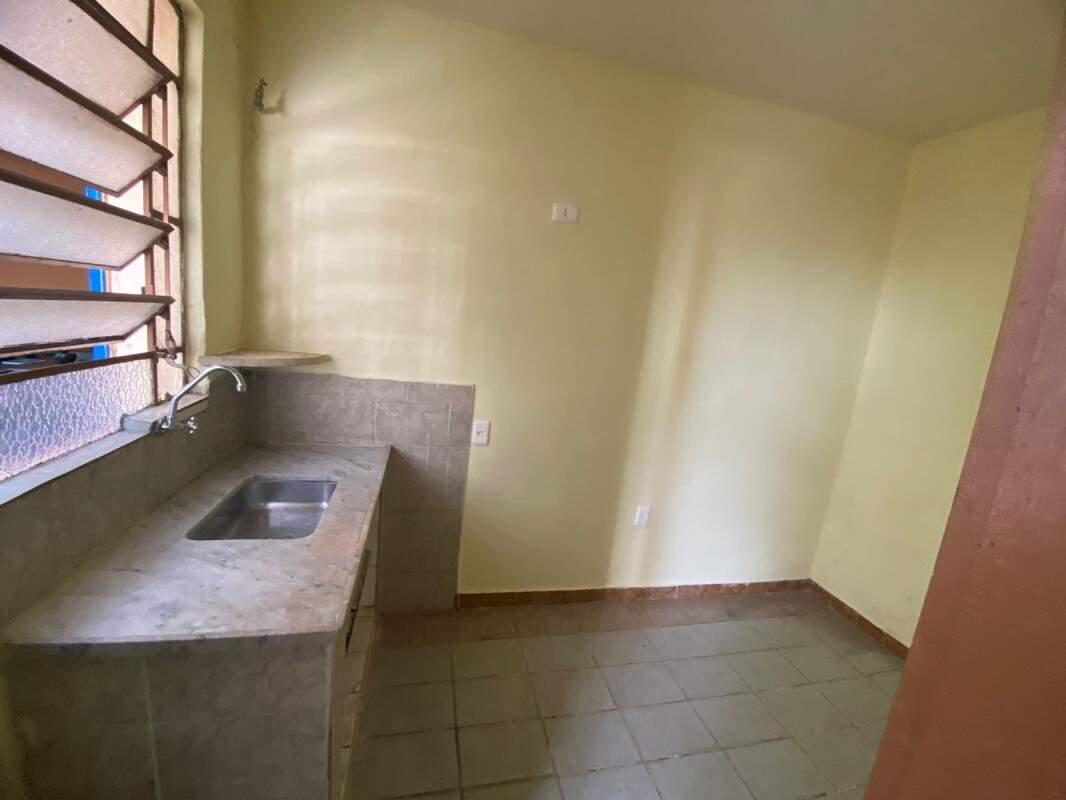 Quitinete, Alto Barroca, 1 Quarto, 0 Vaga, 1 Suíte