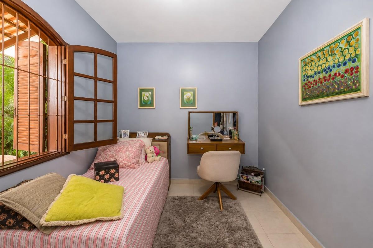 Casa, Cinquentenário, 3 Quartos, 2 Vagas, 1 Suíte