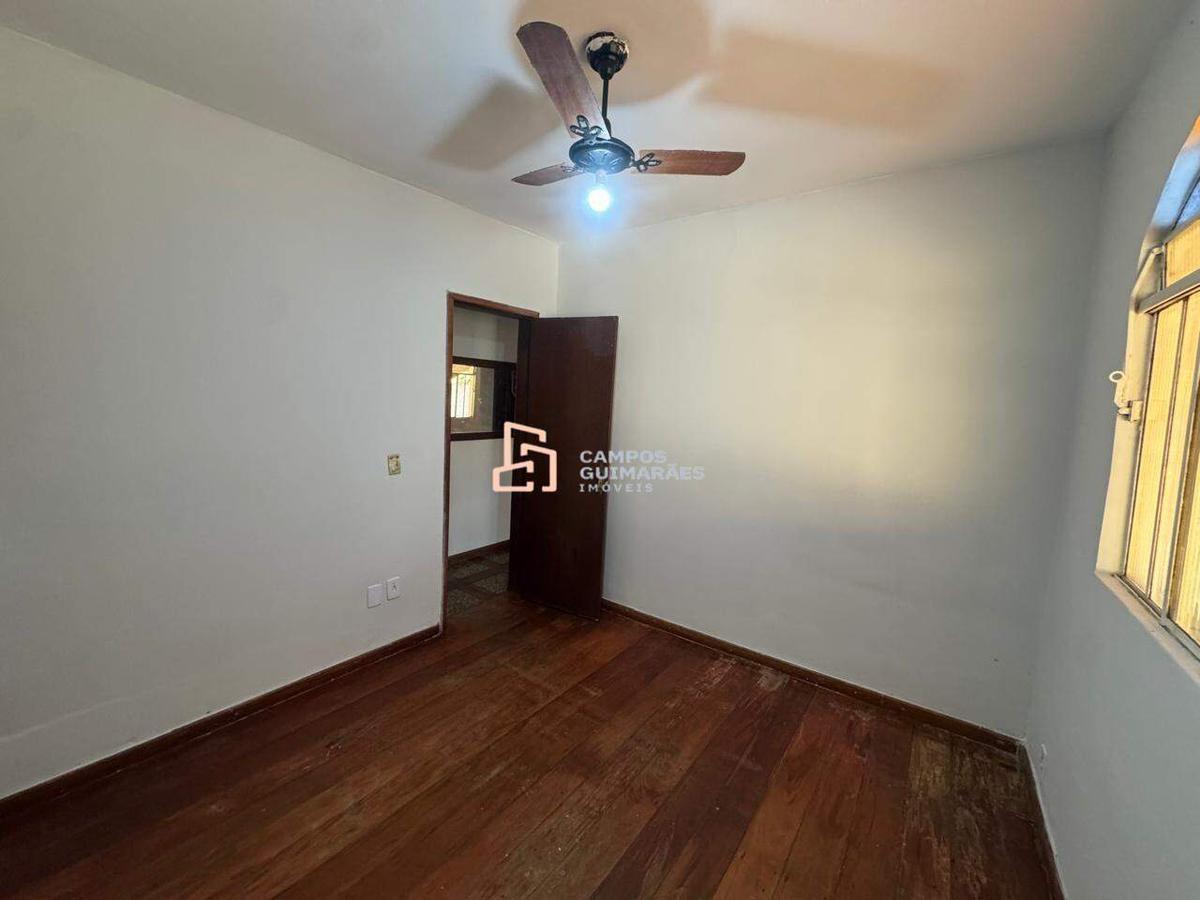 Casa, Solar do Barreiro, 3 Quartos, 4 Vagas, 1 Suíte