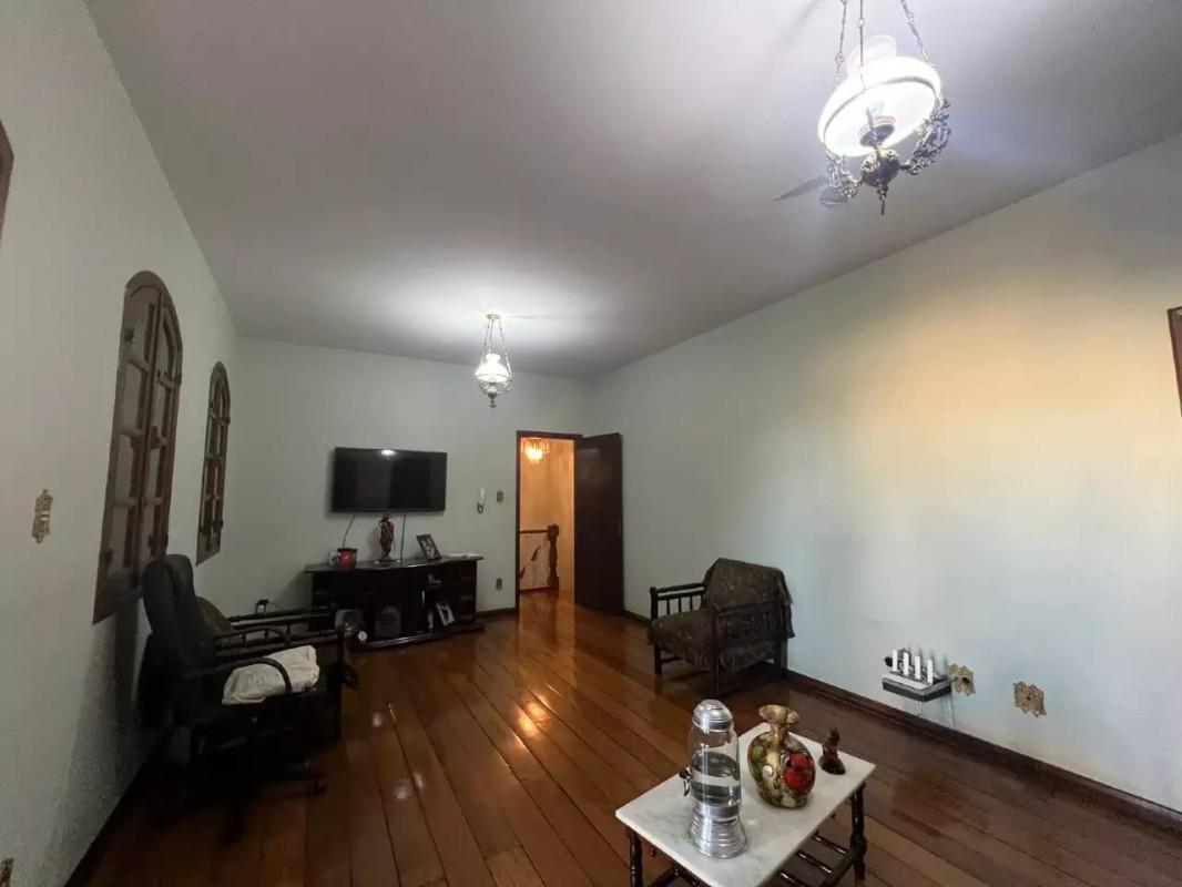 Casa, Barreiro, 5 Quartos, 4 Vagas, 1 Suíte