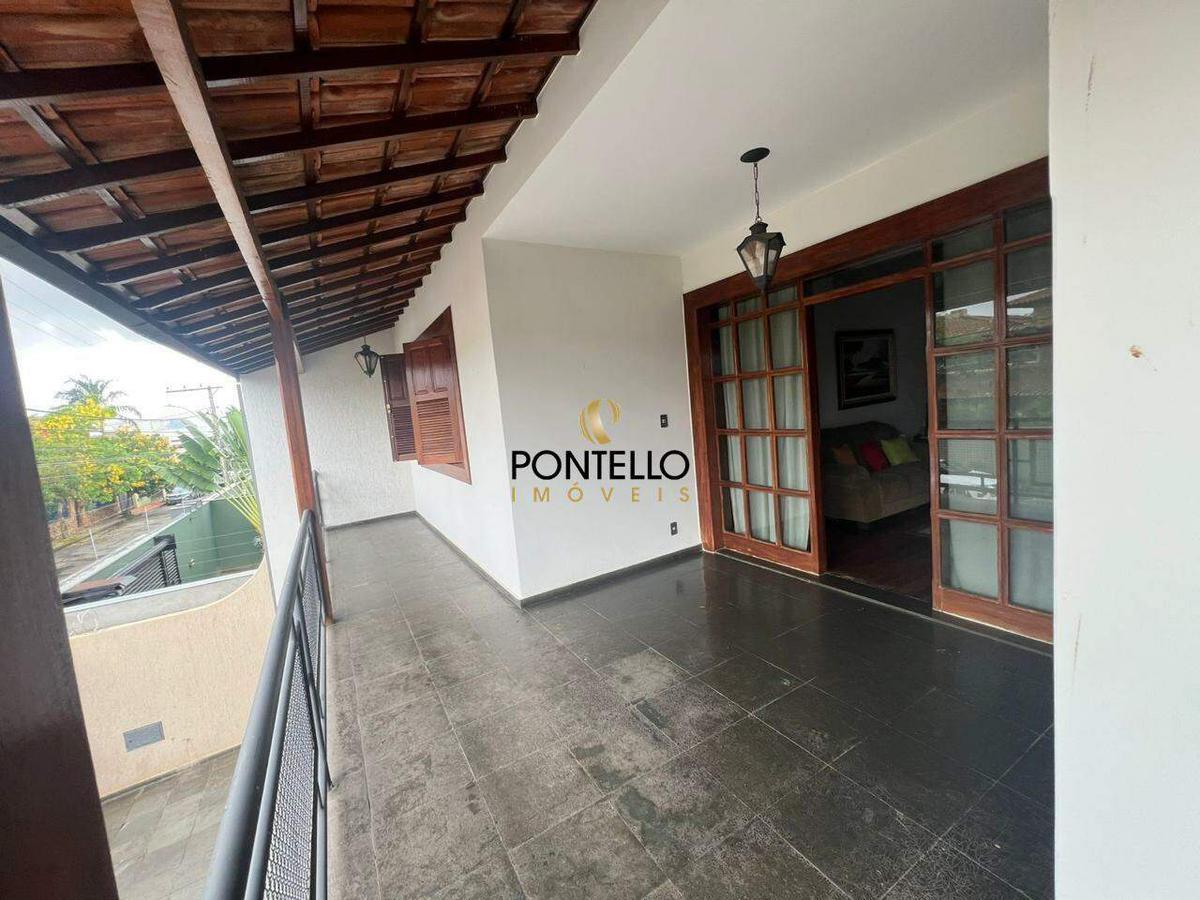 Casa, Jardim Arizona, 6 Quartos, 4 Vagas, 1 Suíte