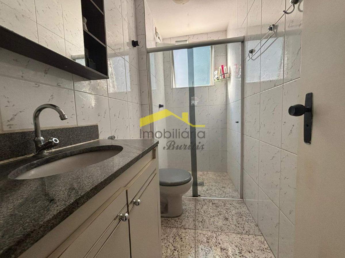 Apartamento, Estoril, 2 Quartos, 1 Vaga, 1 Suíte