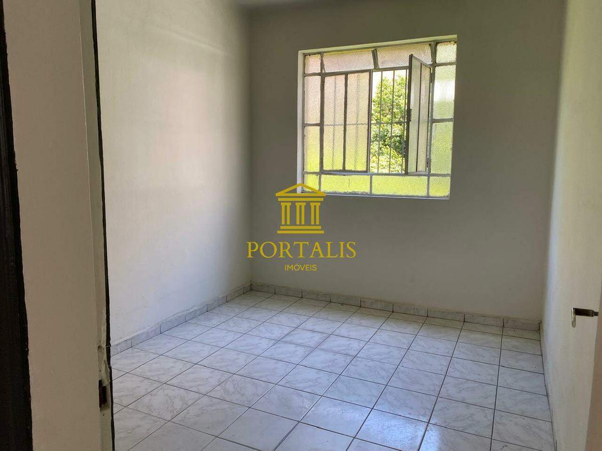 Sala, Centro, 2 Quartos, 0 Vaga