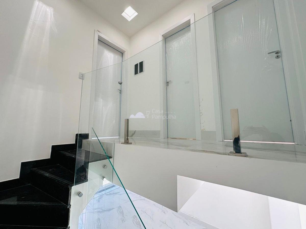 Casa, Santa Branca, 3 Quartos, 2 Vagas, 1 Suíte