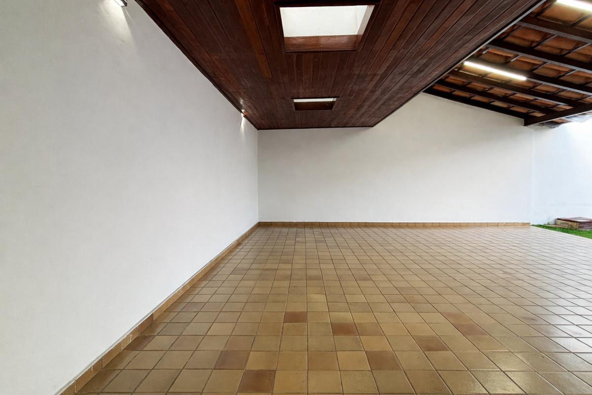 Casa Comercial, Santa Teresa, 8 Quartos, 6 Vagas, 2 Suítes