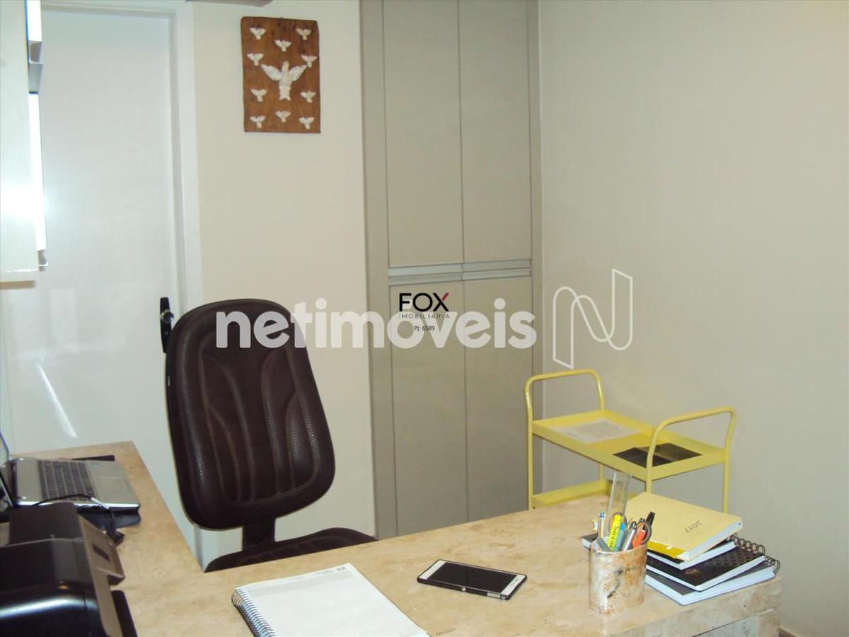 Sala, Barro Preto, 0 Quarto, 2 Vagas