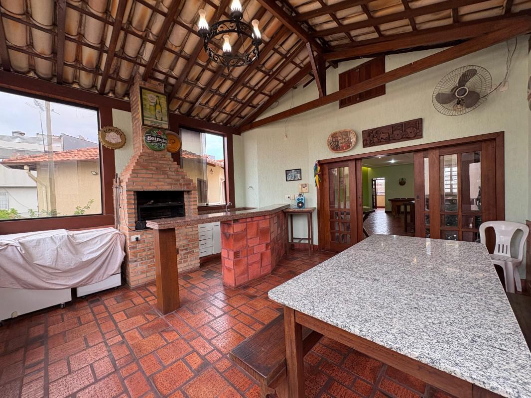Casa, Paquetá, 4 Quartos, 2 Vagas, 1 Suíte