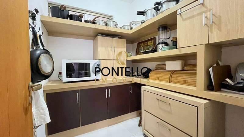 Casa, Castelo, 5 Quartos, 3 Vagas, 1 Suíte