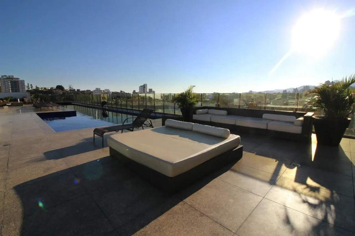 Cobertura, Luxemburgo, 1 Quarto, 2 Vagas, 1 Suíte