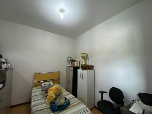 Casa, Santa Cruz, 3 Quartos, 2 Vagas, 1 Suíte