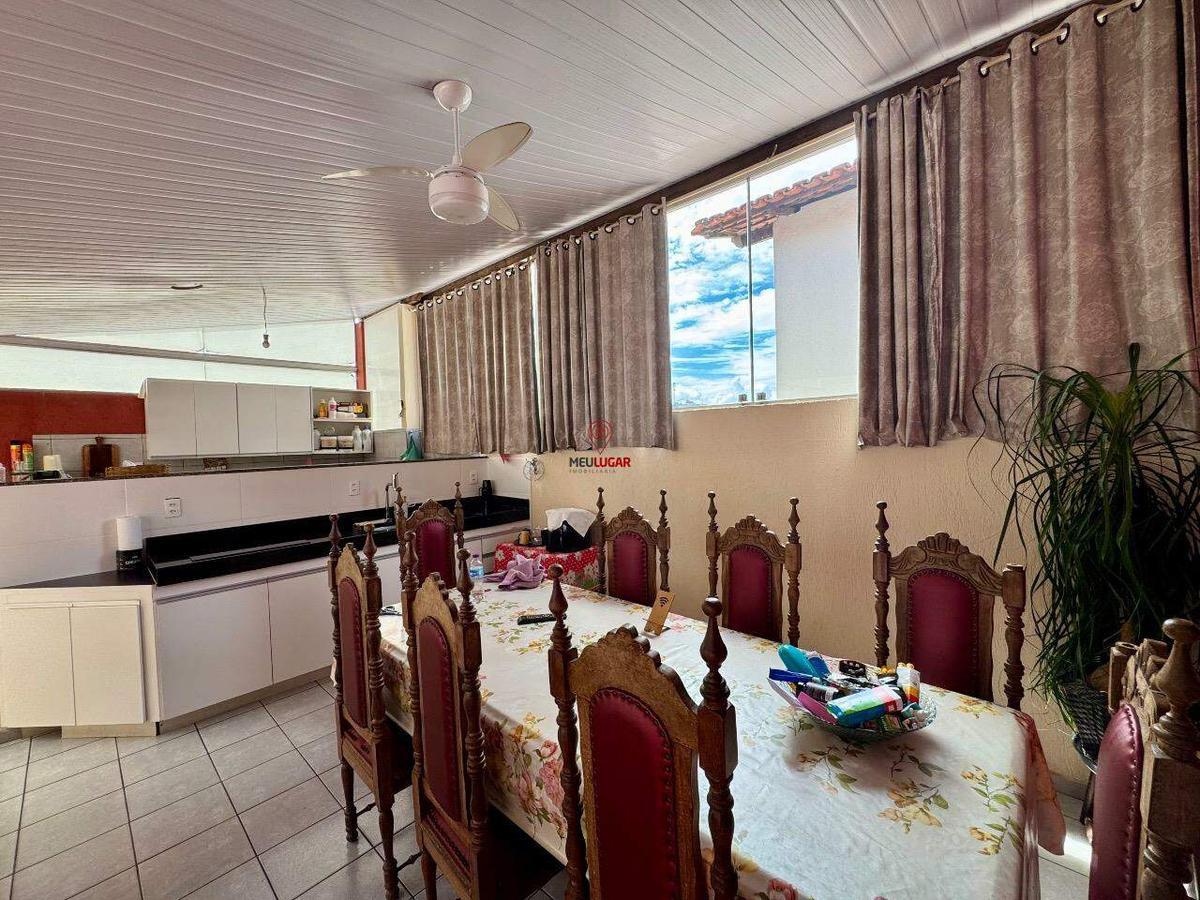 Casa, Diamante, 4 Quartos, 2 Vagas, 1 Suíte