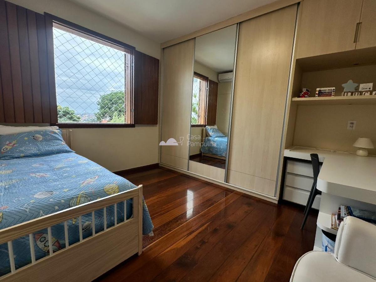 Casa, Planalto, 4 Quartos, 2 Vagas, 3 Suítes