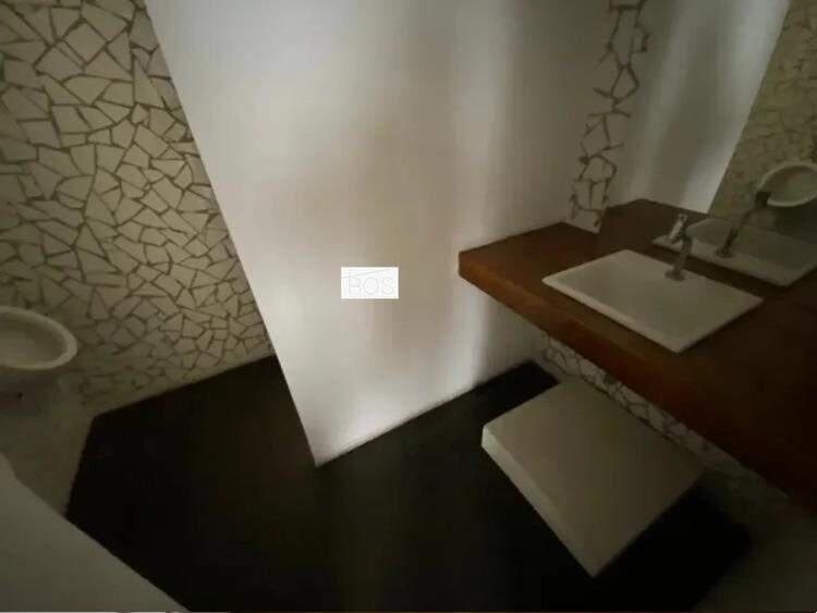 Casa, Savassi, 0 Quarto, 0 Vaga