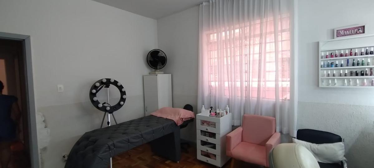 Casa, Cachoeirinha, 6 Quartos, 3 Vagas, 1 Suíte