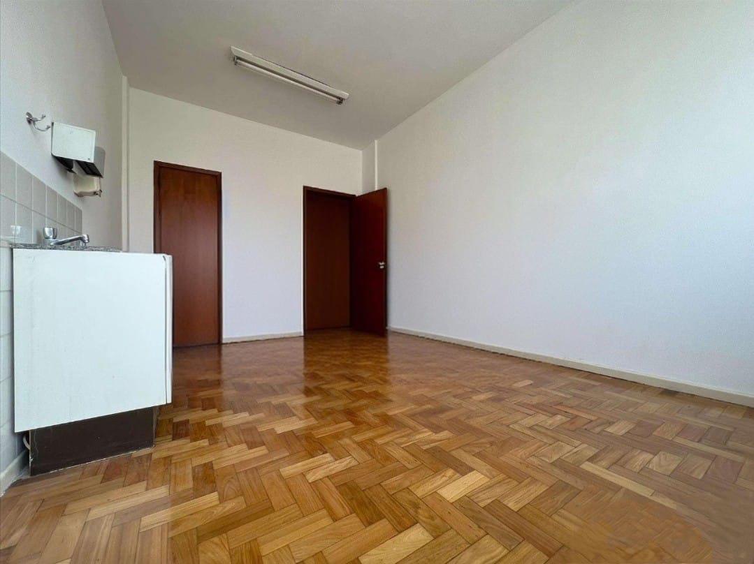 Sala, Centro, 0 Quarto, 0 Vaga