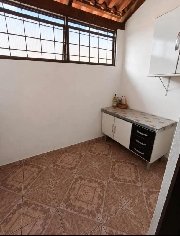 Casa, Laranjeiras, 2 Quartos, 1 Vaga