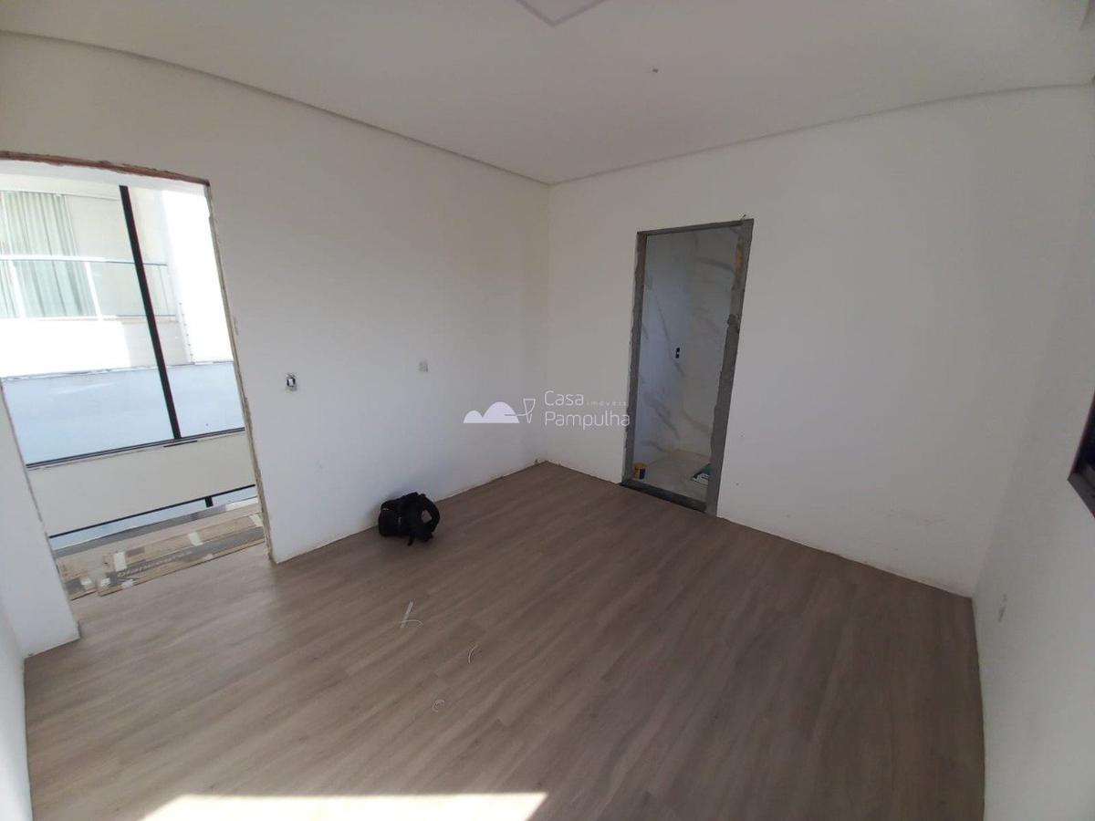 Casa, Trevo, 4 Quartos, 3 Vagas, 3 Suítes