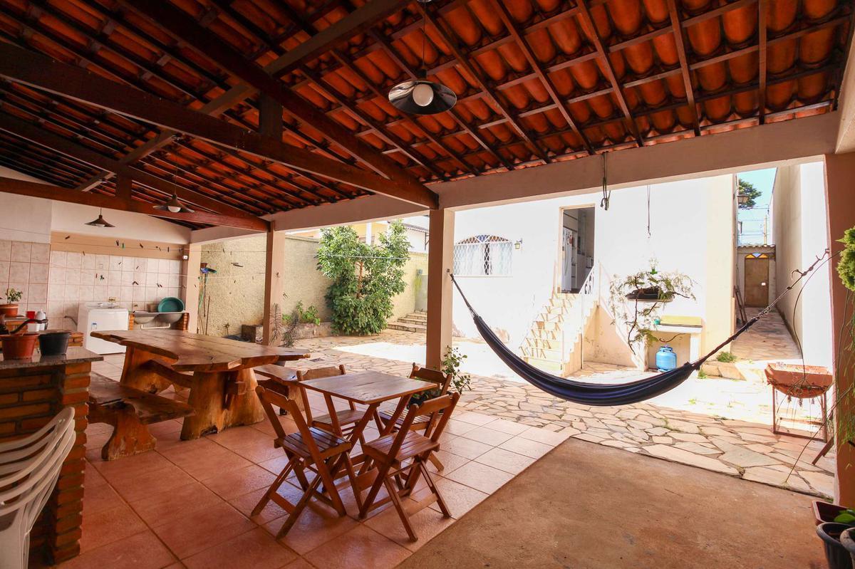 Casa, Planalto, 5 Quartos, 5 Vagas, 1 Suíte