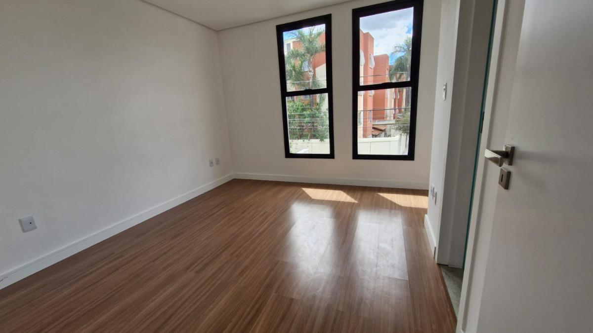 Casa, Planalto, 3 Quartos, 2 Vagas, 3 Suítes