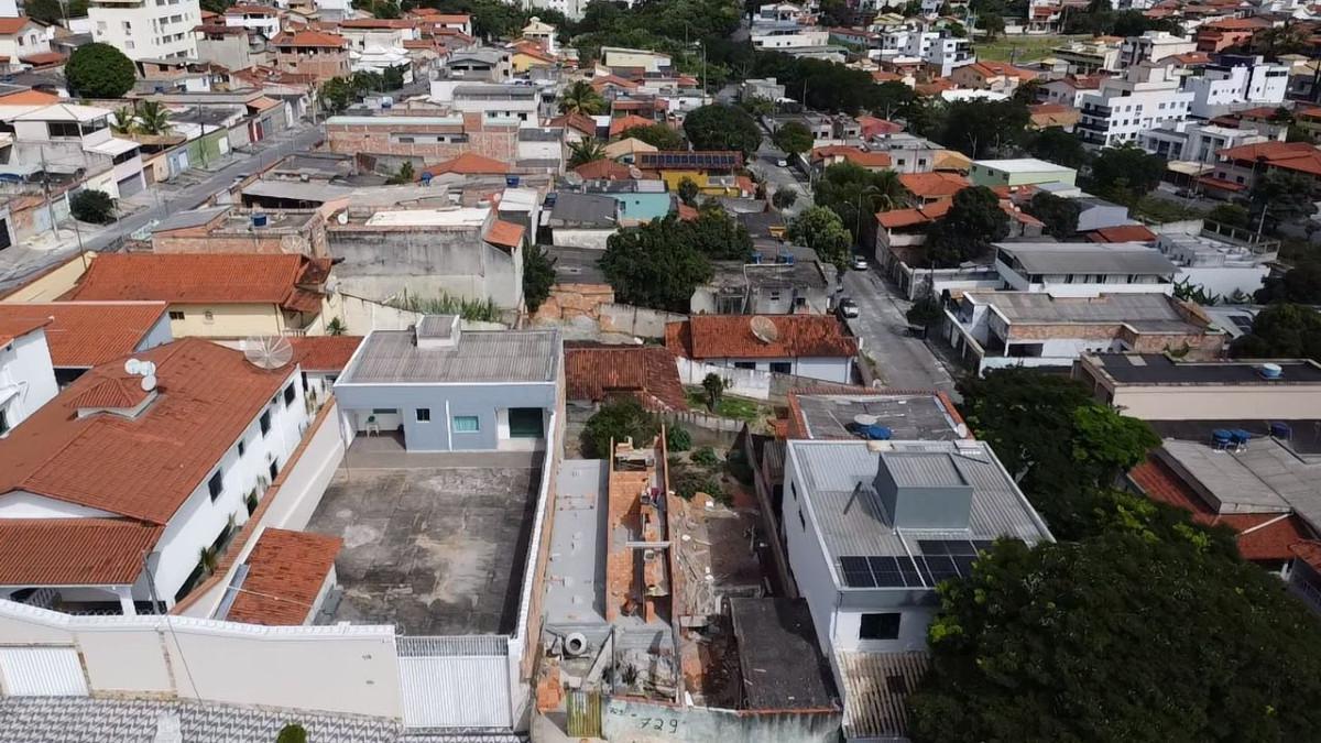 Casa, Niterói, 2 Quartos, 2 Vagas, 1 Suíte