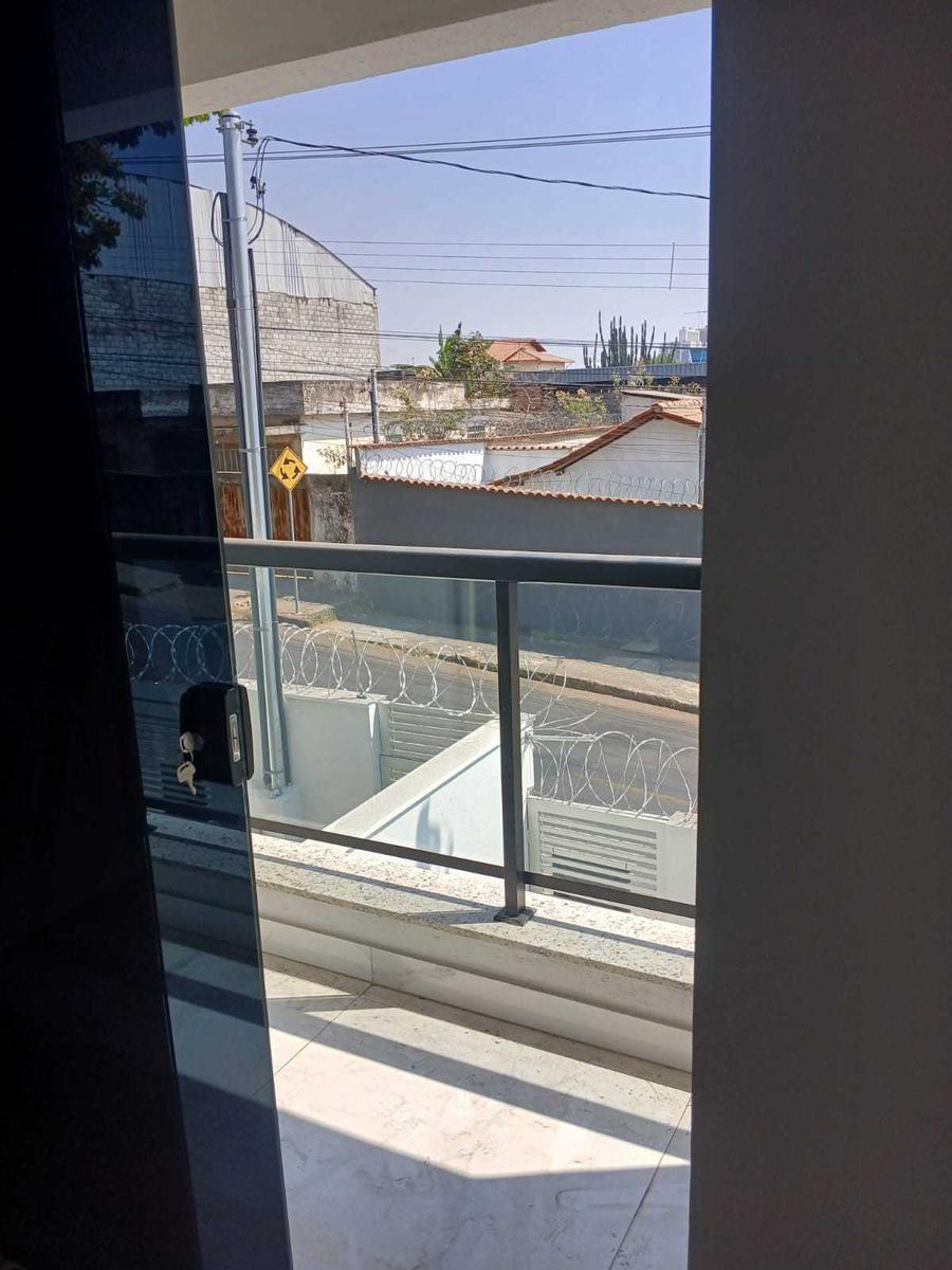 Casa, Floramar, 3 Quartos, 2 Vagas, 1 Suíte