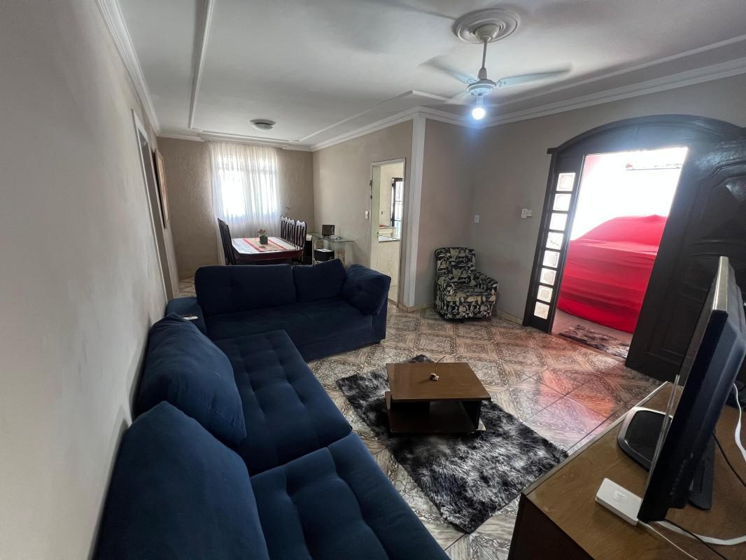 Casa, Conjunto Celso Machado, 3 Quartos, 4 Vagas, 1 Suíte