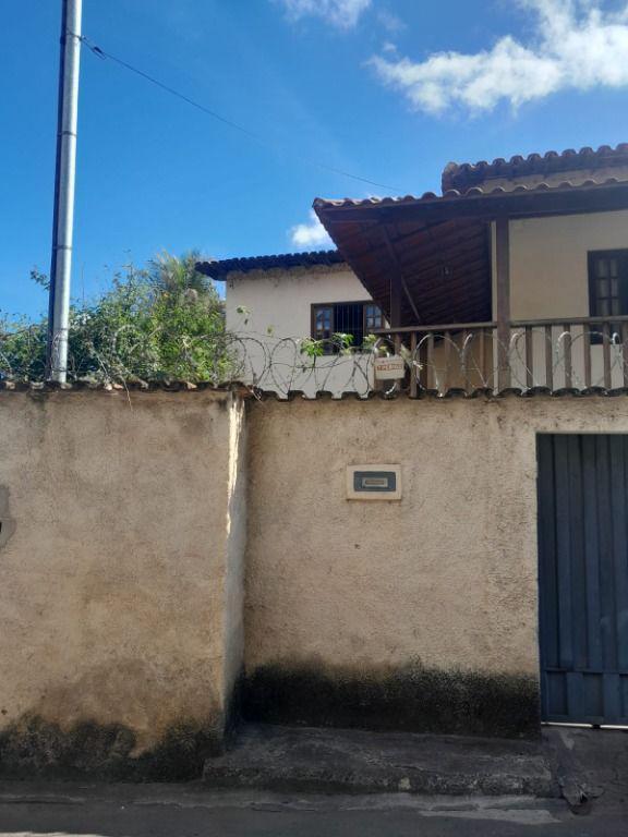 Casa, Centro, 4 Quartos, 5 Vagas, 1 Suíte