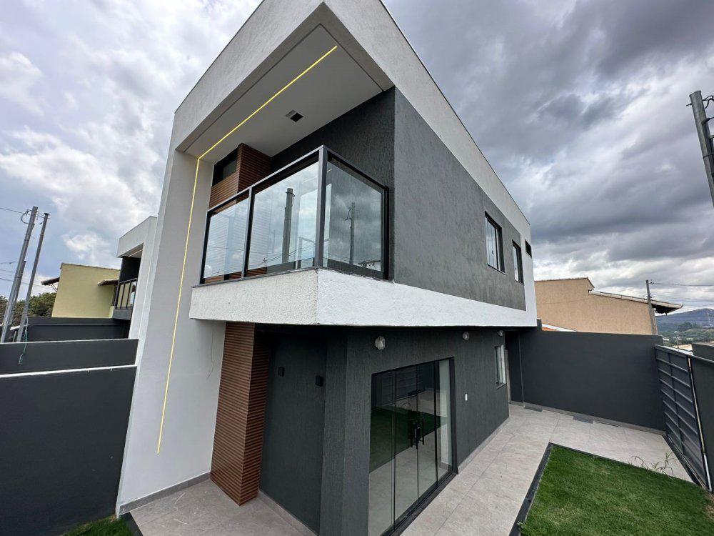 Casa, São Pedro, 3 Quartos, 2 Vagas, 1 Suíte