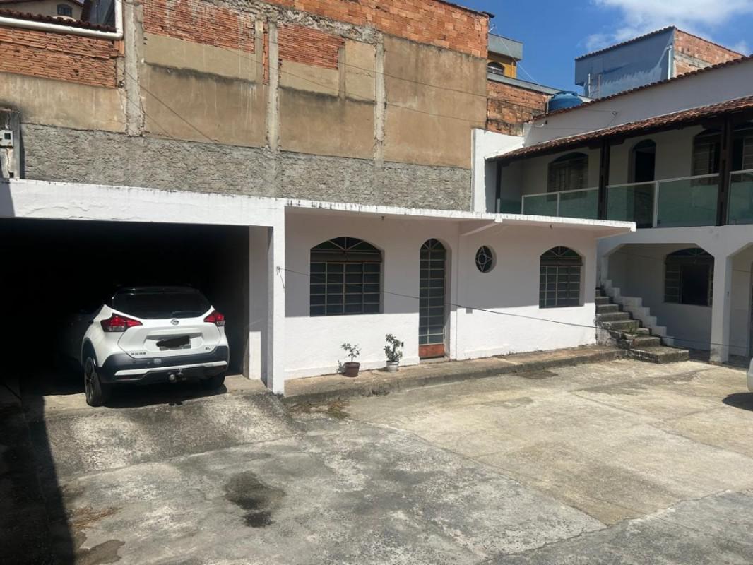 Casa, Fernão Dias, 3 Quartos, 8 Vagas