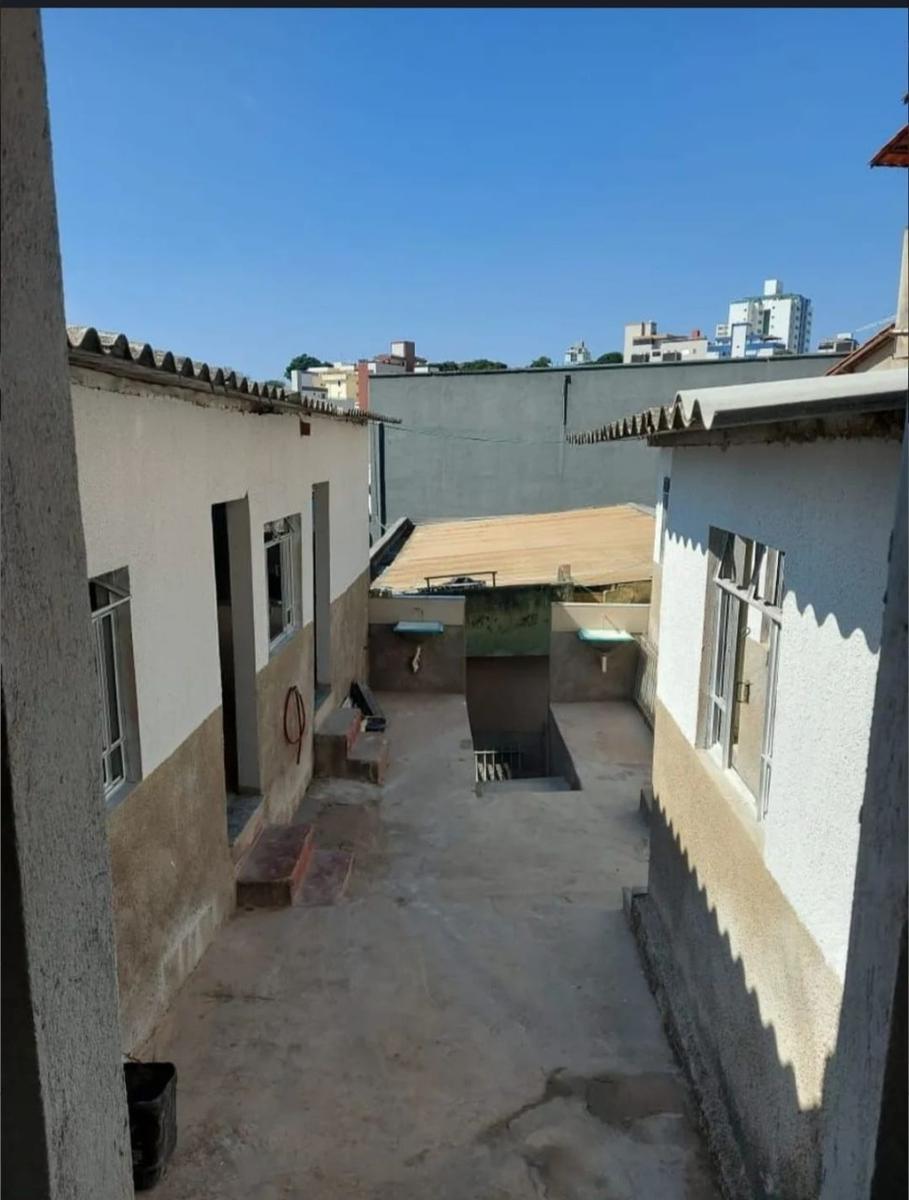 Casa, Concórdia, 6 Quartos, 0 Vaga