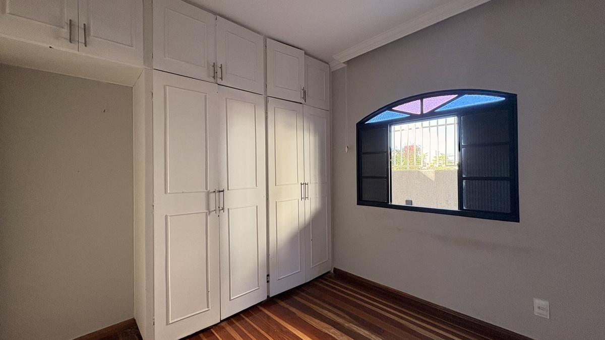 Apartamento, Luxemburgo, 4 Quartos, 1 Vaga, 1 Suíte