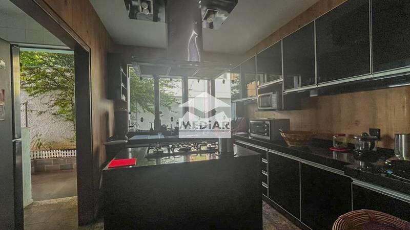Casa, Comiteco, 5 Quartos, 6 Vagas, 2 Suítes